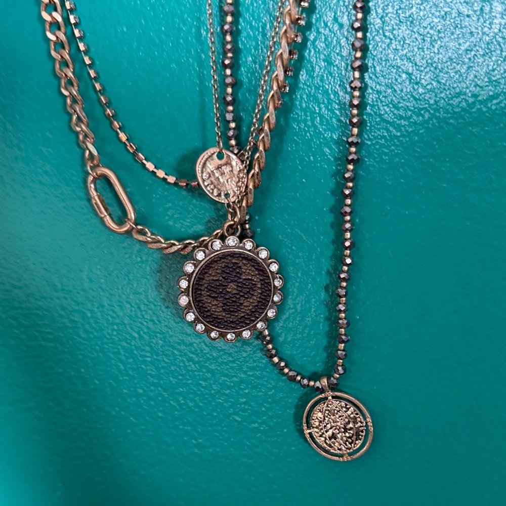 💛🌟🏆👸Elegant Gold and Silver Layered Necklace Set